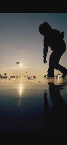 Easy Reverse Video Maker для iOS — официальный трейлер