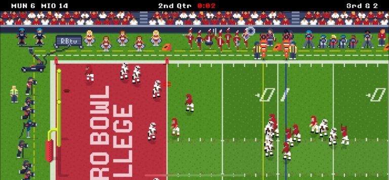 Retro Bowl College для iOS — скриншот 1
